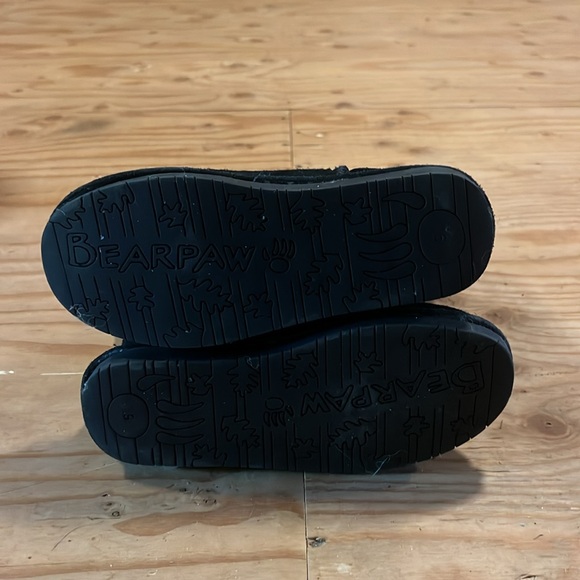 Women’s Bearpaw Boots - Picture 2 of 4